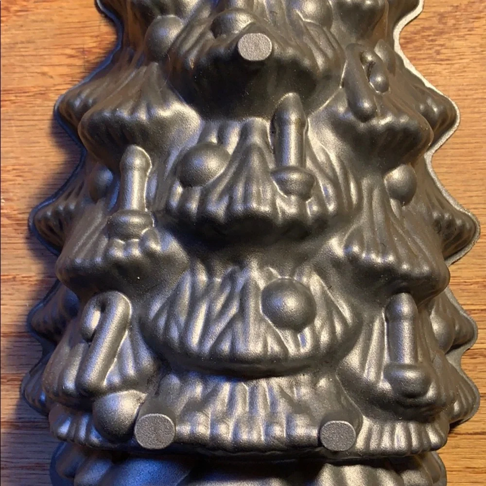 Nordic Ware Christmas tree cake form non-stick